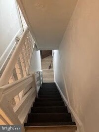 Building Photo - 626 Haws Ave