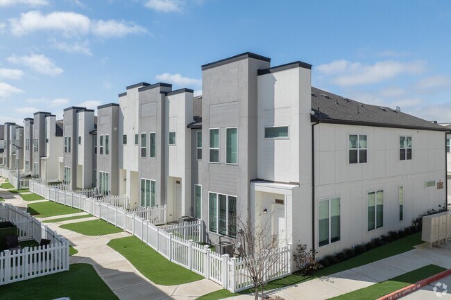 Building Photo - 21455 Merchants Way