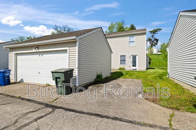 Building Photo - 1848 Village Ridge Ln
