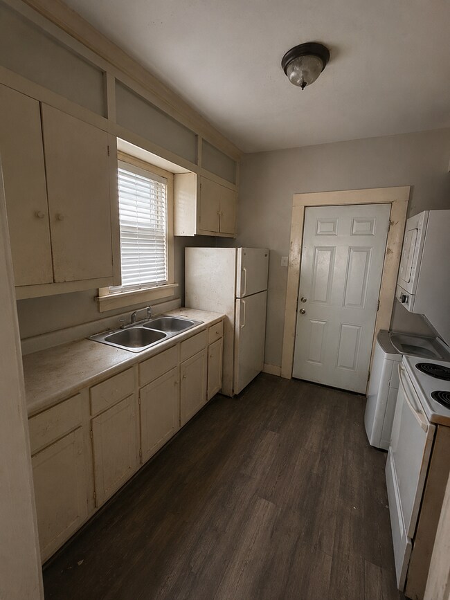 Building Photo - Beautiful 3-Bedroom Home in Convenient North Jackson Location