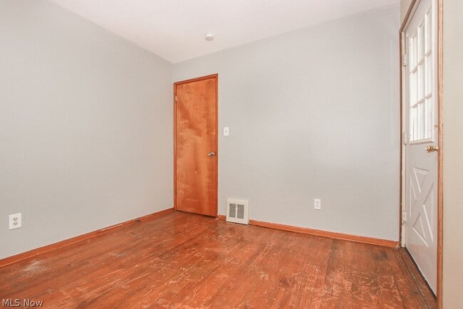 Building Photo - 15305 Rockside Rd