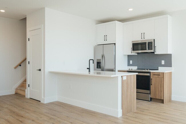 Building Photo - 67 Dr Martin Luther King Jr Blvd