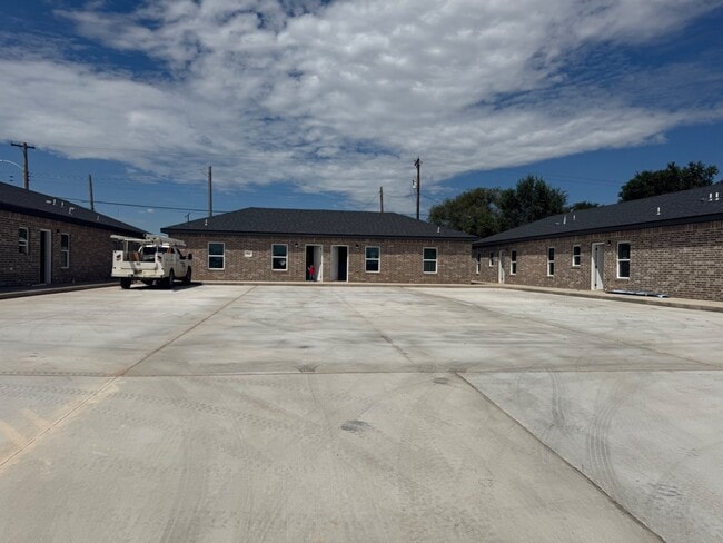 Building Photo - 708 West St