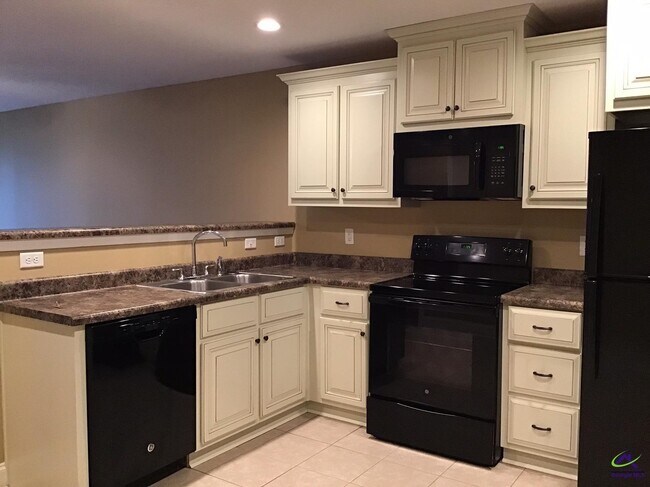 Building Photo - 108 Pershing Pl Ct