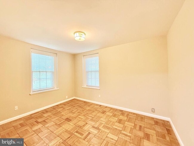 Building Photo - 3531 39th St NW