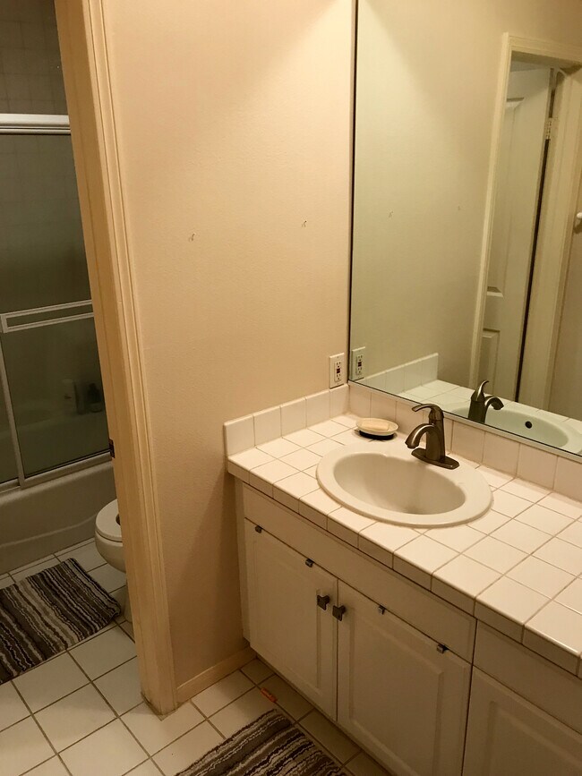 Building Photo - 2308 Schader Dr