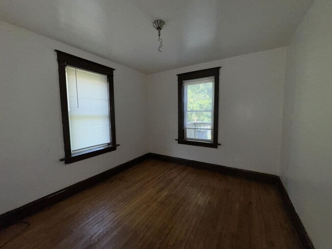 Building Photo - 5741 Floy Ave