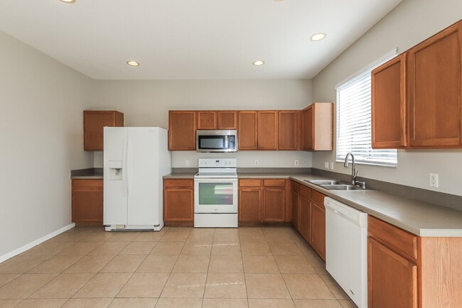 Building Photo - 10510 Boyette Creek Blvd