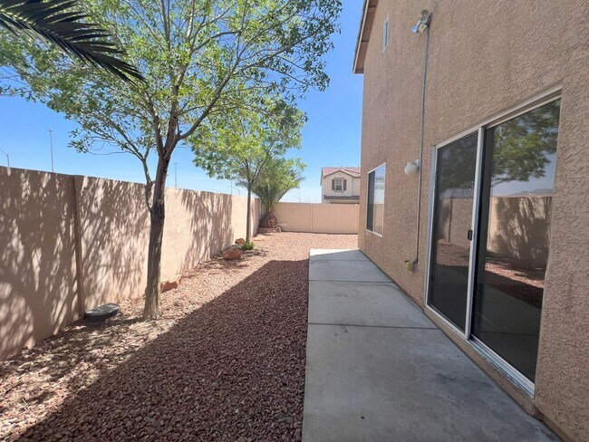 Building Photo - 3 bedroom 2 bath home
