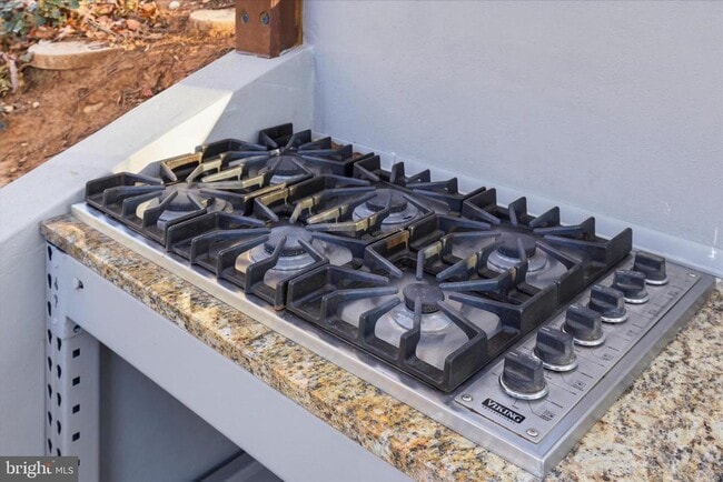 Building Photo - 7203 Arthur Dr