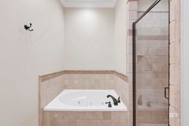 Building Photo - 32491 Water View Dr E