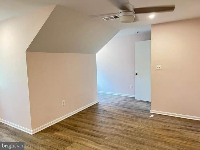 Building Photo - 6683 McLean Dr