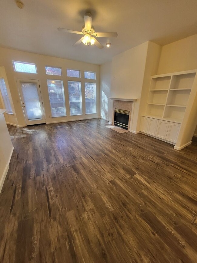 Building Photo - 2121 Courtside Dr- Spacious House now available in the Silver Oak Community!