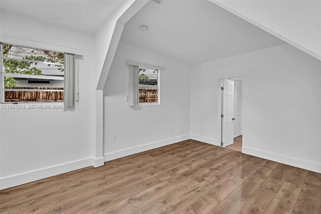 Building Photo - 2636 SW 29th Ct