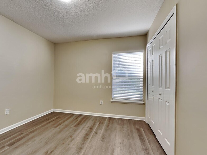 Building Photo - 809 Crystal Spring Way