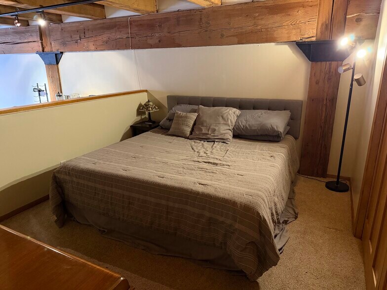 Building Photo - 289 5th St E