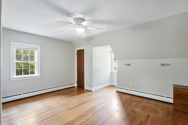 Building Photo - 2 BR, 1.5 BA, Basement, Granite Hills Area