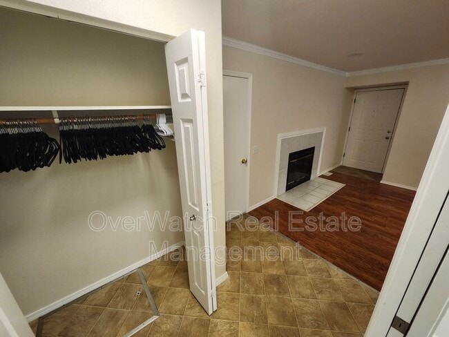 Building Photo - 9321 Noblewood St
