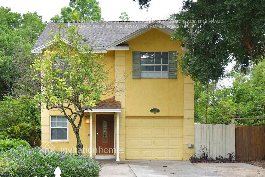 Primary Photo - 12312 Woodleigh Ave