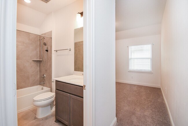 Building Photo - 9406 Water Breeze Ct