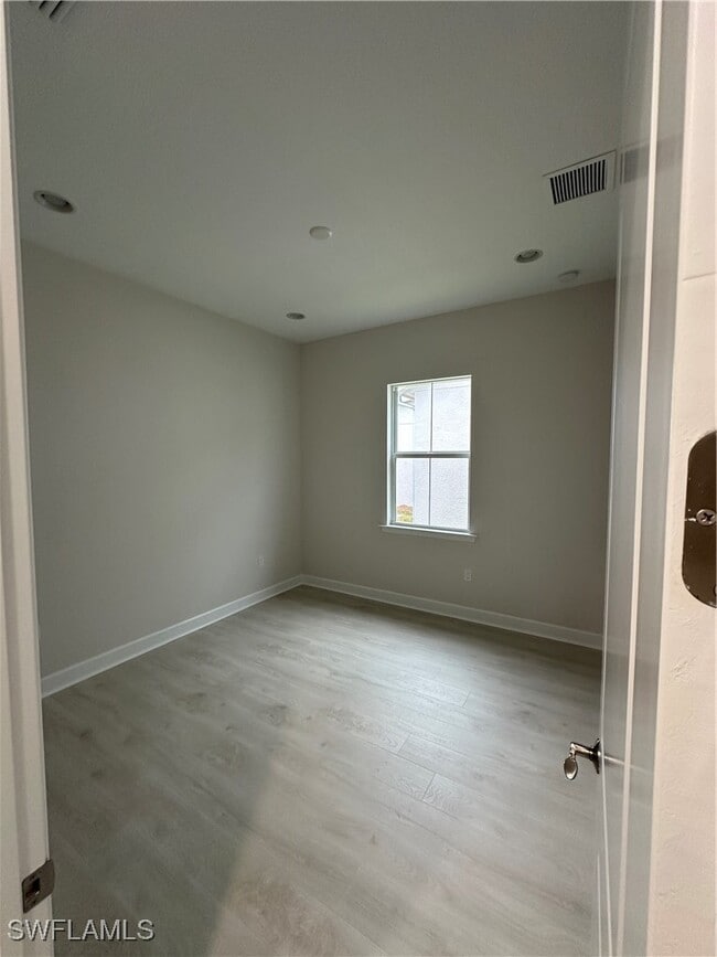 Building Photo - 7255 Saona CT