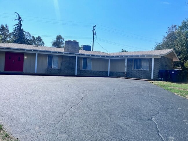 Building Photo - Recently Remodeled South Redlands Home