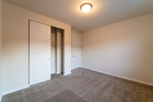 Building Photo - 4 Bed/3.5 Bath in Gig Harbor WA