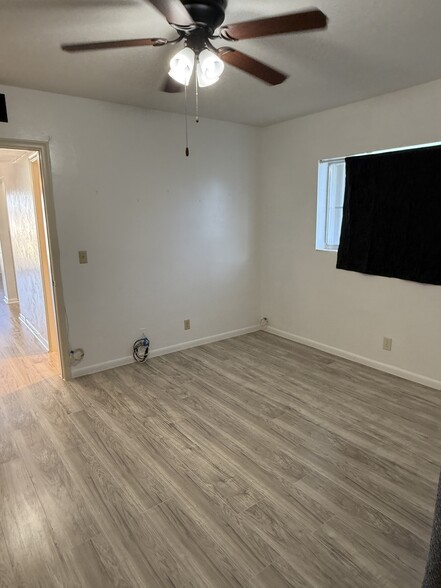 Bedroom to front hallway - 2960 Lake Osborne Dr
