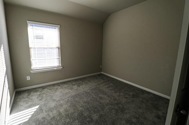 Building Photo - 504 Lakeway Ln