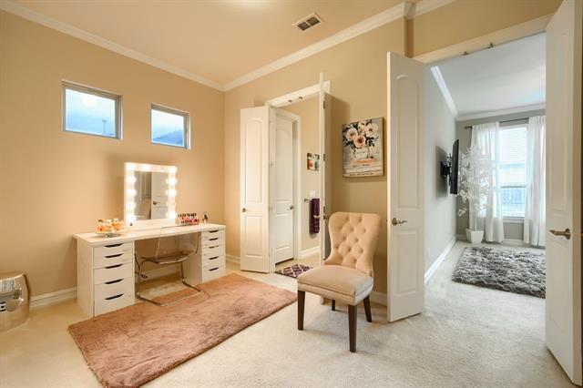 Building Photo - 949 Byron St