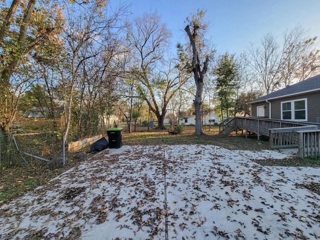 Building Photo - 3201 J P Davis Ave