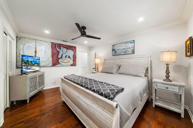 Building Photo - 12466 Quercus Ln