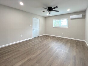 Building Photo - 531 Gresham Park Dr