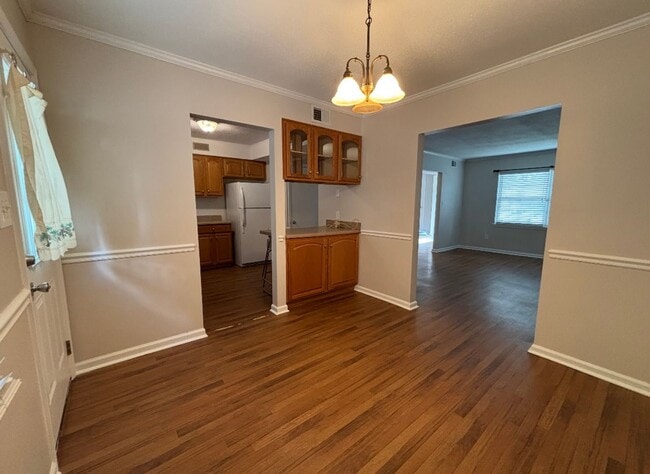 Building Photo - Spacious 2-bedroom, 2.5-bathroom condo in Chapel Watch