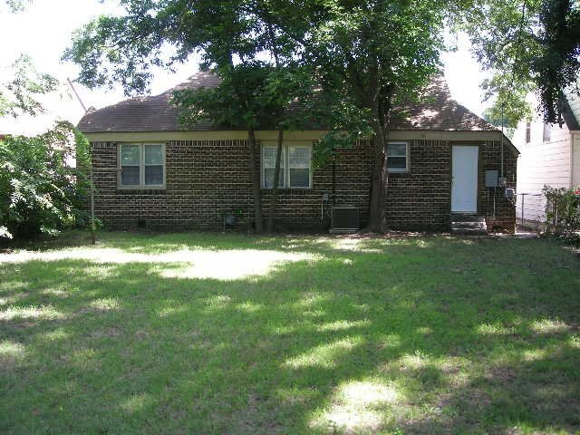 Building Photo - 3305 NW 25th St