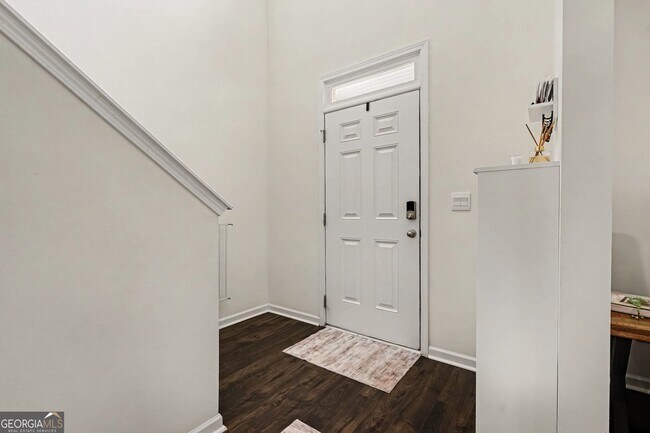 Building Photo - 265 Daurian Dr
