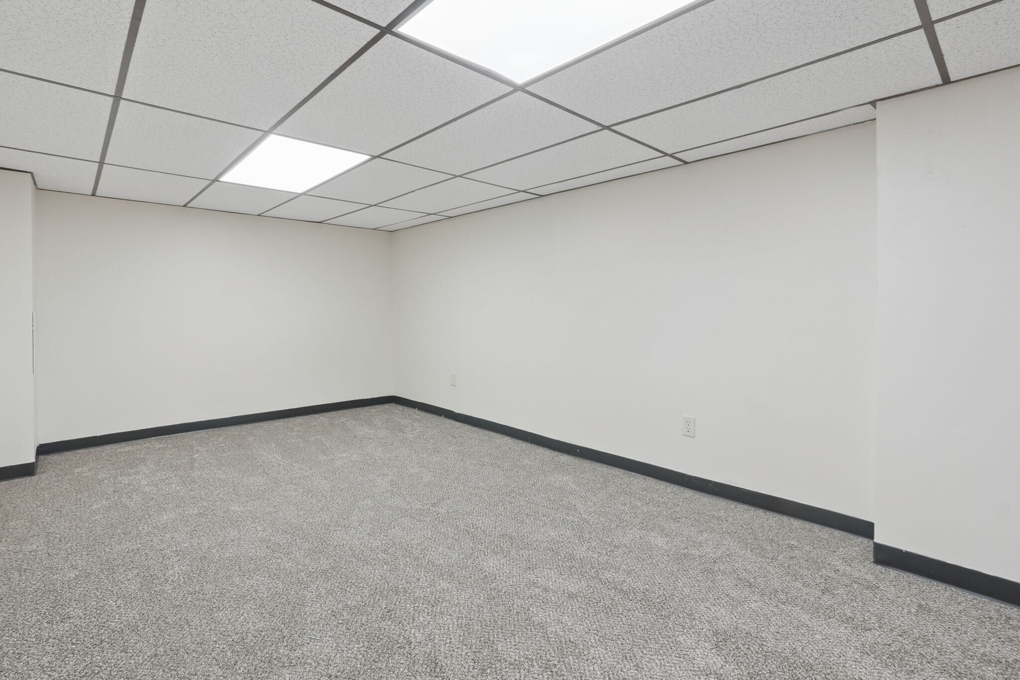 Building Photo - 4893 Springdale Blvd