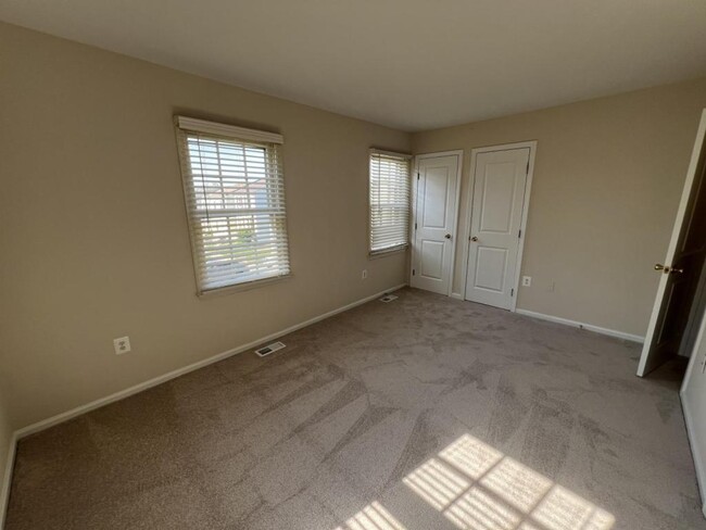 Building Photo - 937 Holborn Ct
