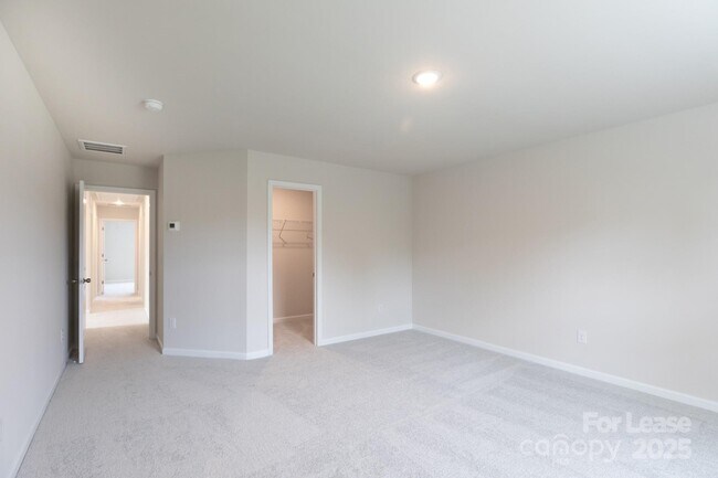 Building Photo - 10350 Chatham Run Ln