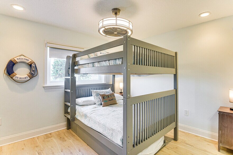 Building Photo - 2470 Ocean Shore Blvd