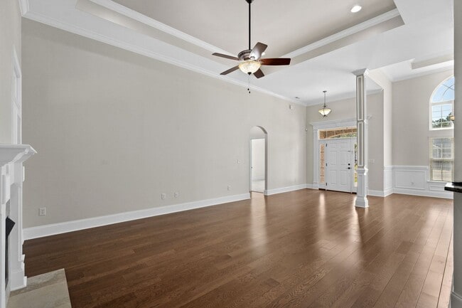 Building Photo - Spacious 4BR/3BA Home in Myrtle Beach – 2,550 Sq Ft & Screened Porch