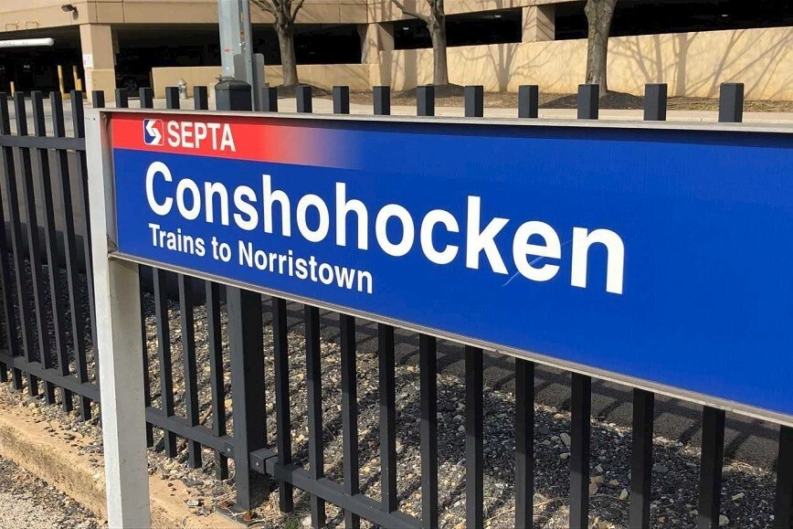 Building Photo - 350 W Elm St