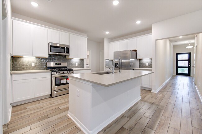 Building Photo - 2536 Malibu Gln Dr