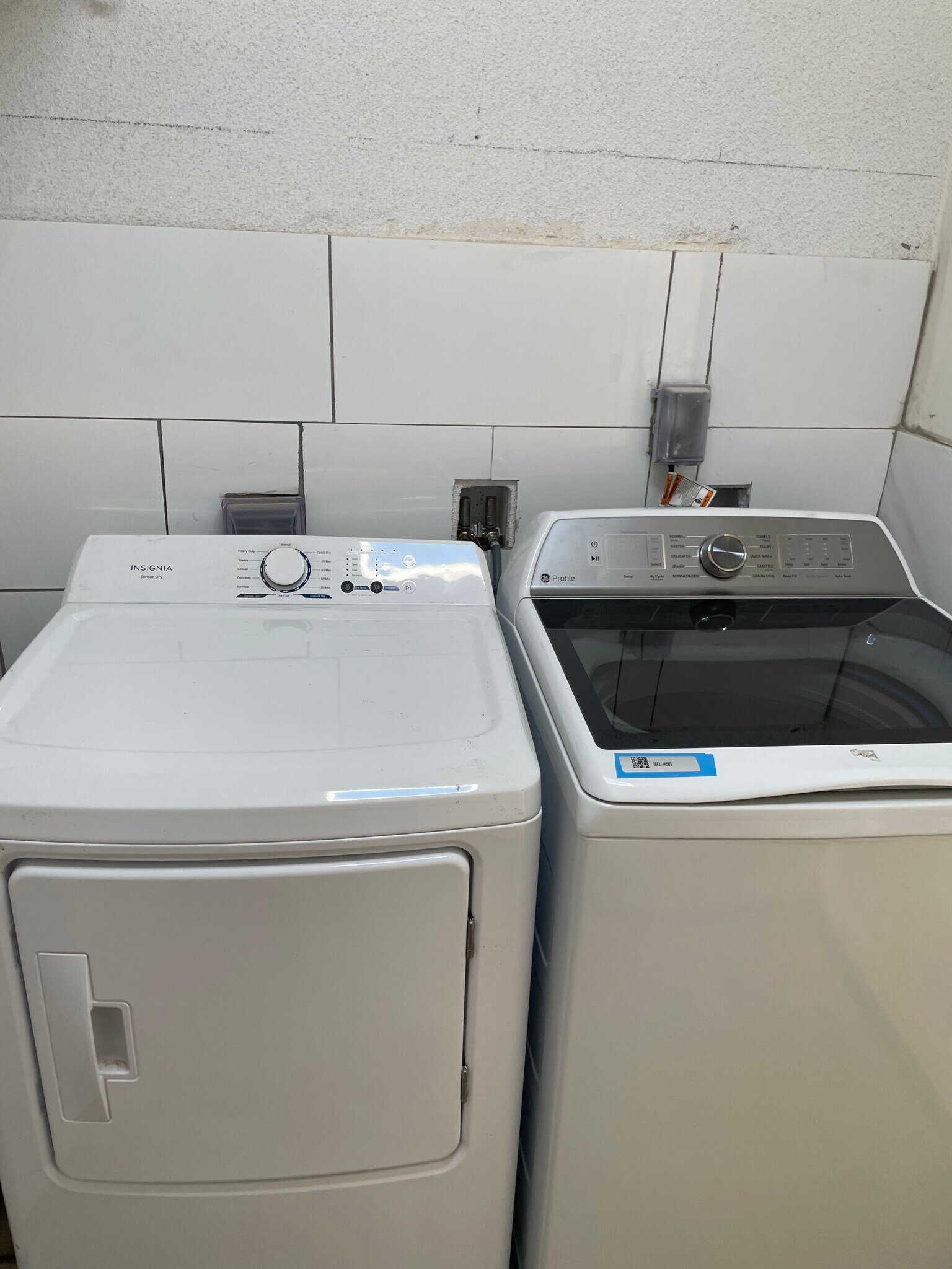 Building Photo - 18821 Erwin St