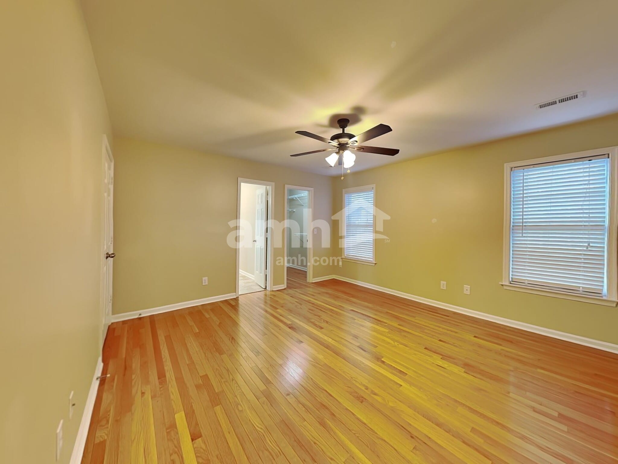 Building Photo - 3915 Red Hill Ct