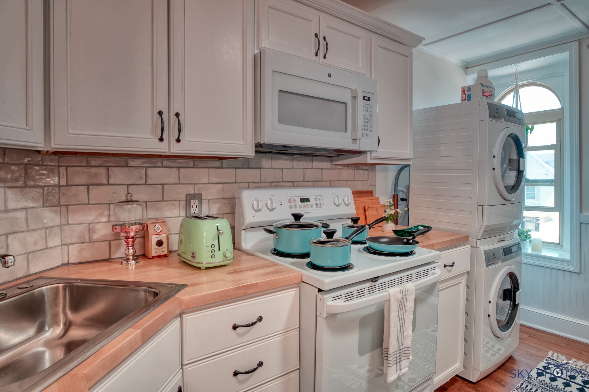 Building Photo - 52 Pomeroy Ave