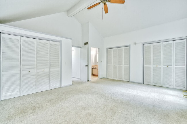 Building Photo - 6 Greenwood Park