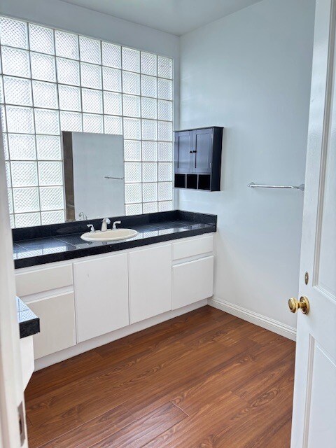 Building Photo - 120 S Crescent Dr