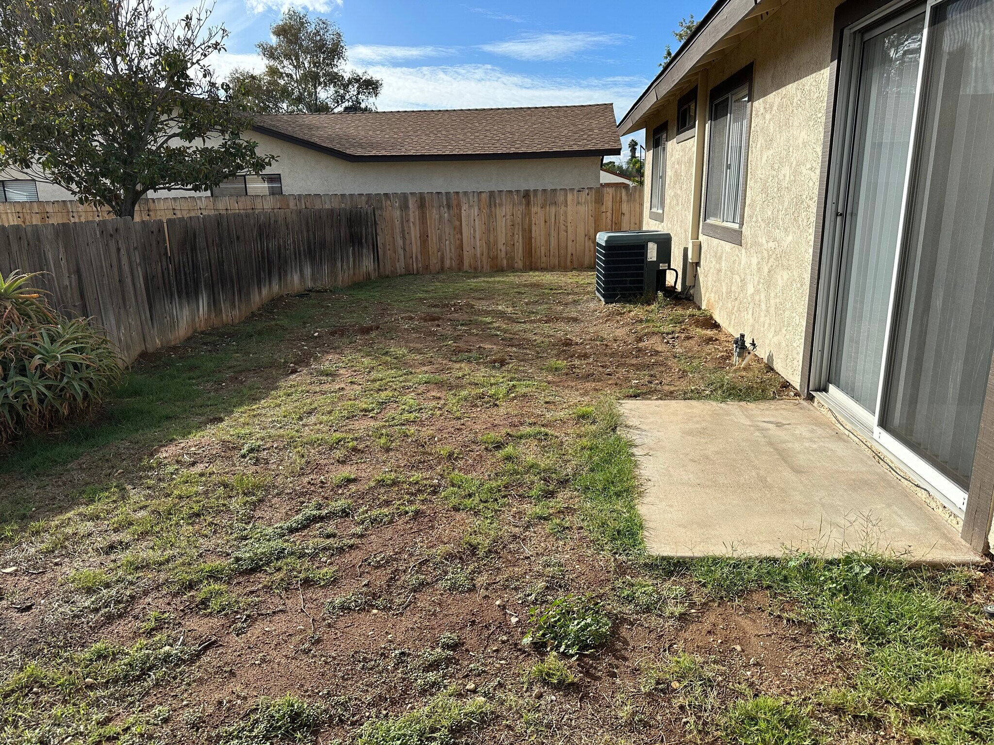 Building Photo - 1371 Marline Ave