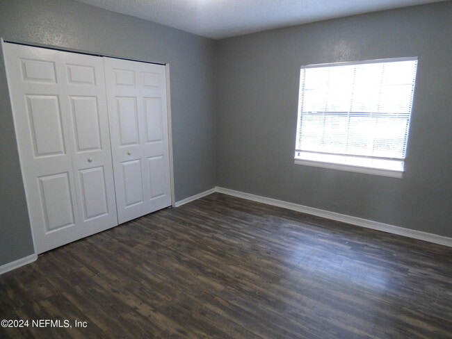 Building Photo - 516 E 58th St